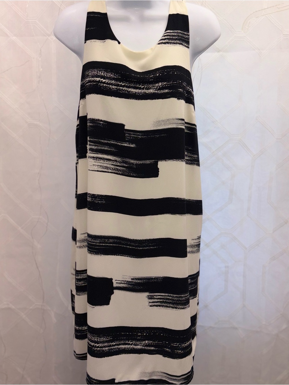Skies Are Blue sleeveless shift dress Modern Minimal Summer Chic Resort-wear M